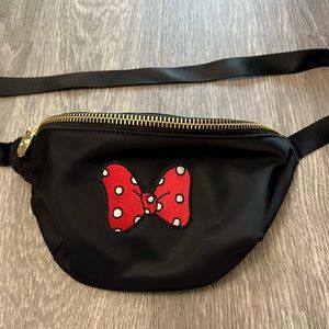 Stoney Clover Lane noir Fanny with Fable bow patch